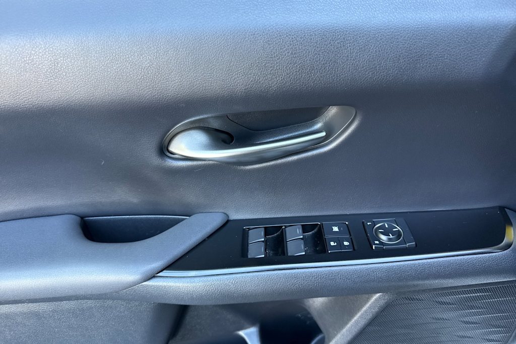 Thumbnail: 2021 Lexus UX - 19