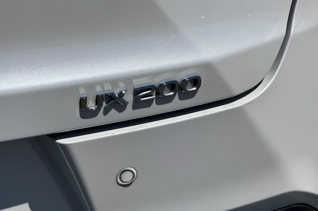 Thumbnail: 2021 Lexus UX - 32