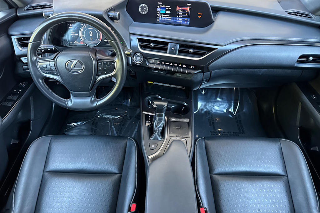 Thumbnail: 2021 Lexus UX - 2
