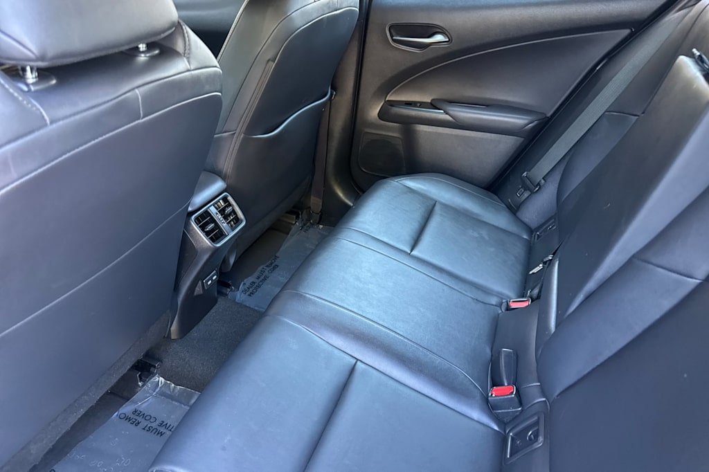 Thumbnail: 2021 Lexus UX - 10