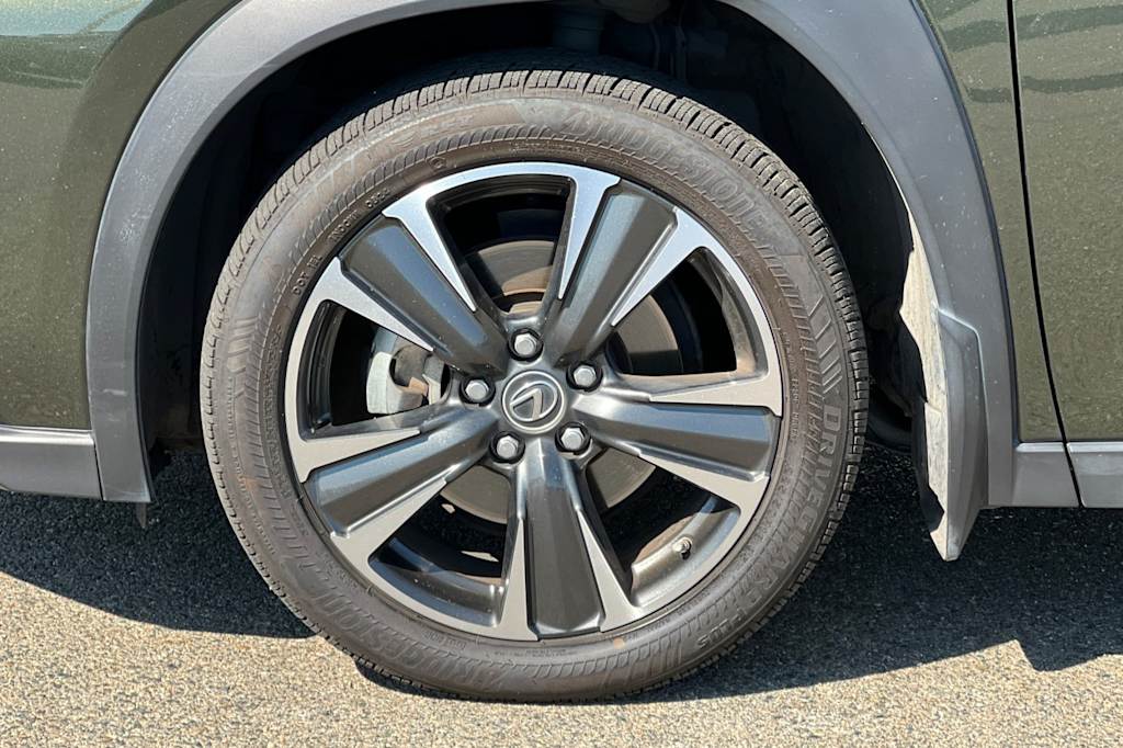 Thumbnail: 2019 Lexus UX - 8