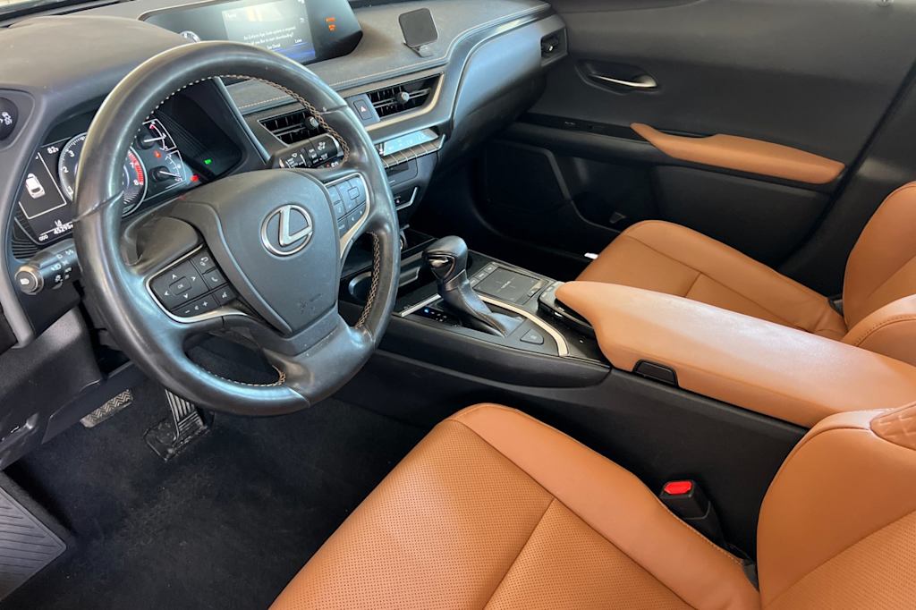 Thumbnail: 2019 Lexus UX - 2