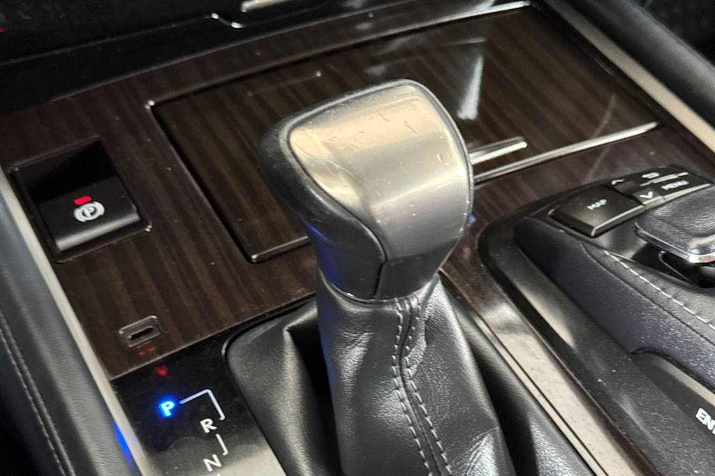 Thumbnail: 2021 Lexus LX - 14
