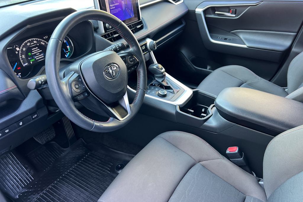 Thumbnail: 2024 Toyota RAV4 - 9