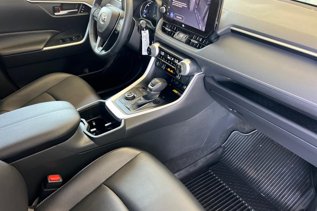 Thumbnail: 2024 Toyota RAV4 - 12