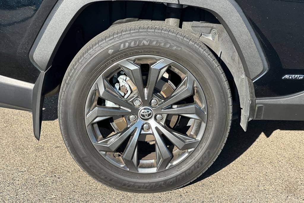 Thumbnail: 2024 Toyota RAV4 - 21