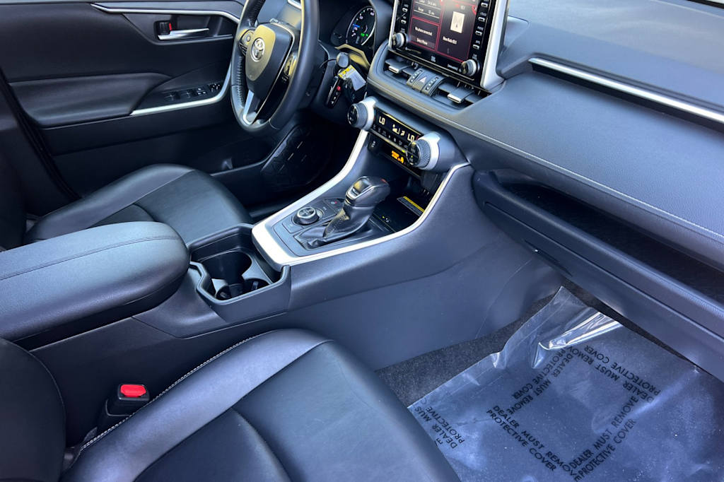 Thumbnail: 2021 Toyota RAV4 - 11