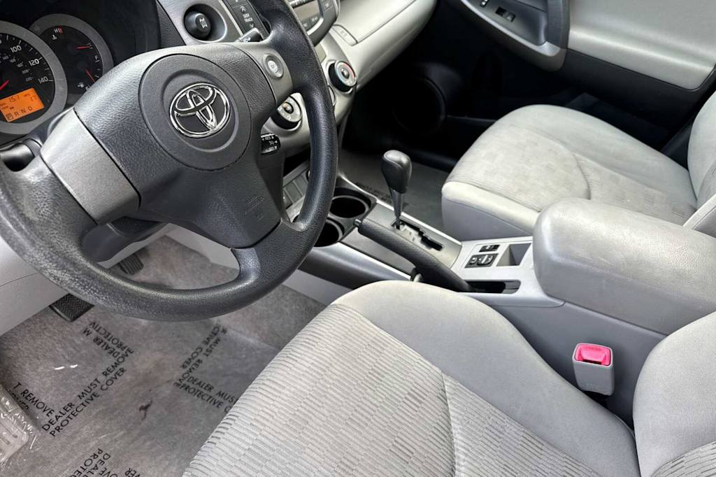 2010 Toyota RAV4 Base 8