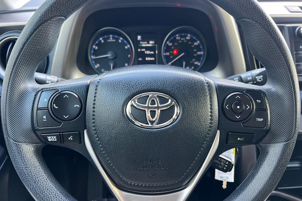 Thumbnail: 2017 Toyota RAV4 - 26