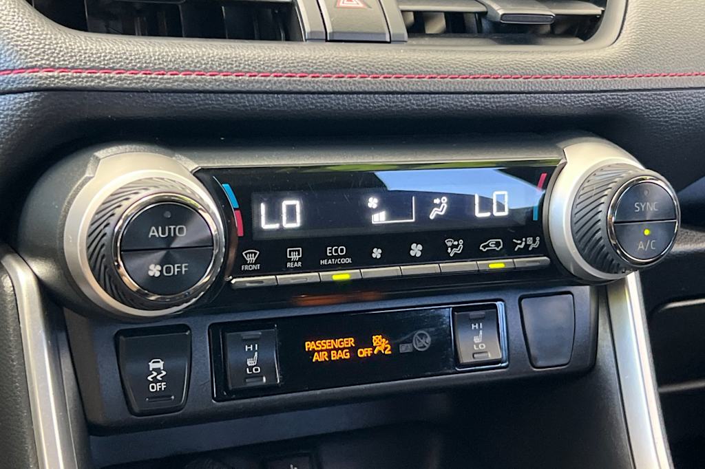Thumbnail: 2021 Toyota RAV4 - 27