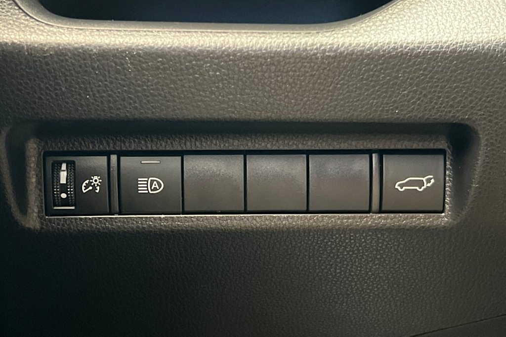 Thumbnail: 2021 Toyota RAV4 - 33