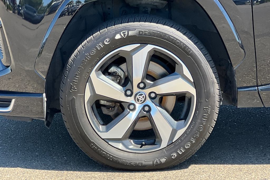 Thumbnail: 2021 Toyota RAV4 - 8