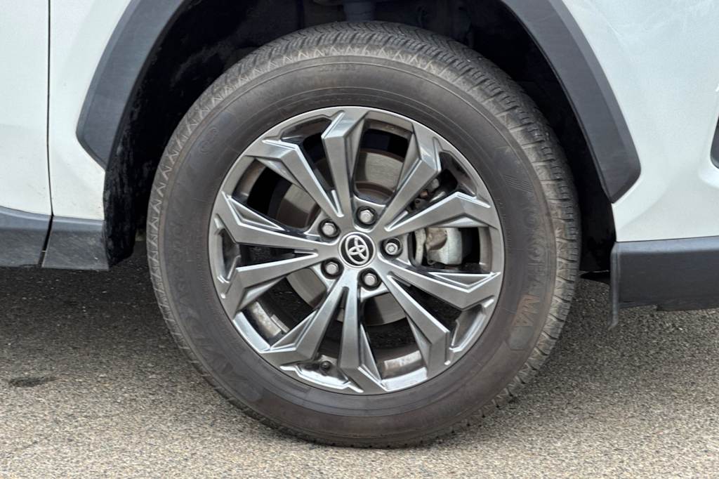 Thumbnail: 2023 Toyota RAV4 - 19
