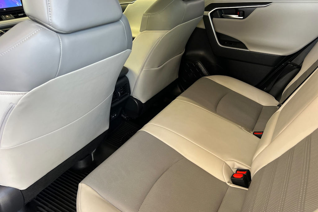 Thumbnail: 2023 Toyota RAV4 - 9