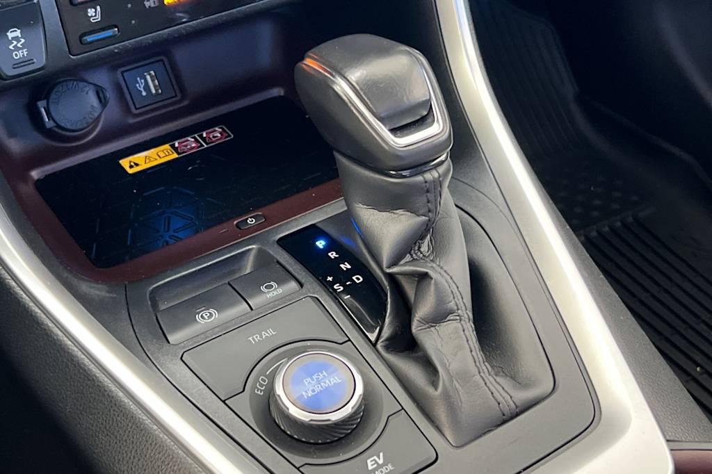 Thumbnail: 2023 Toyota RAV4 - 13