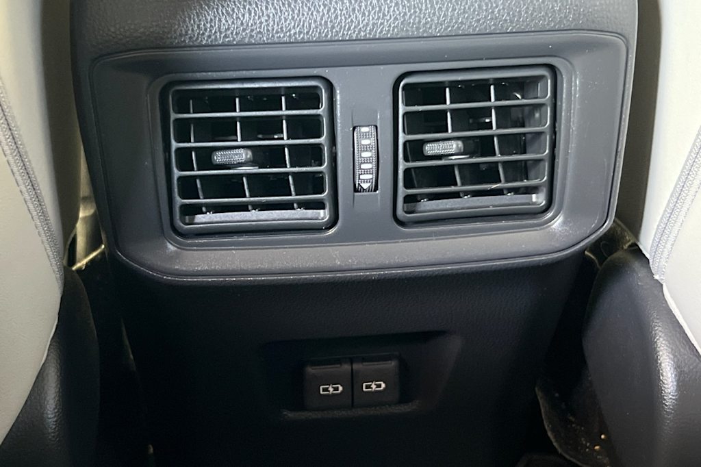 Thumbnail: 2023 Toyota RAV4 - 21