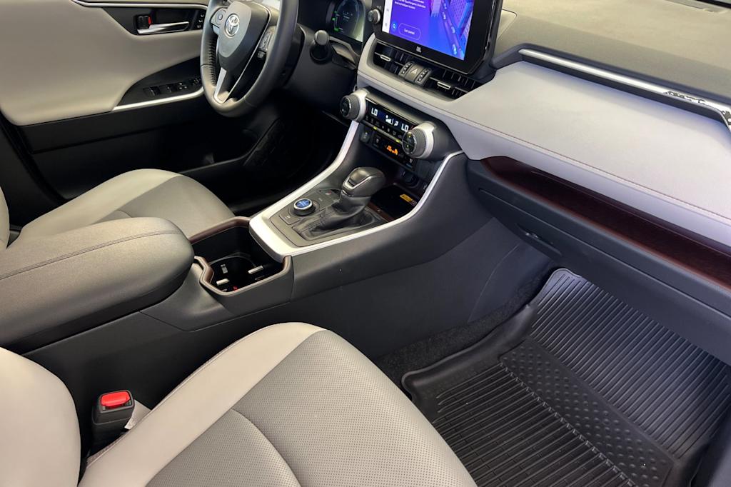 Thumbnail: 2023 Toyota RAV4 - 11