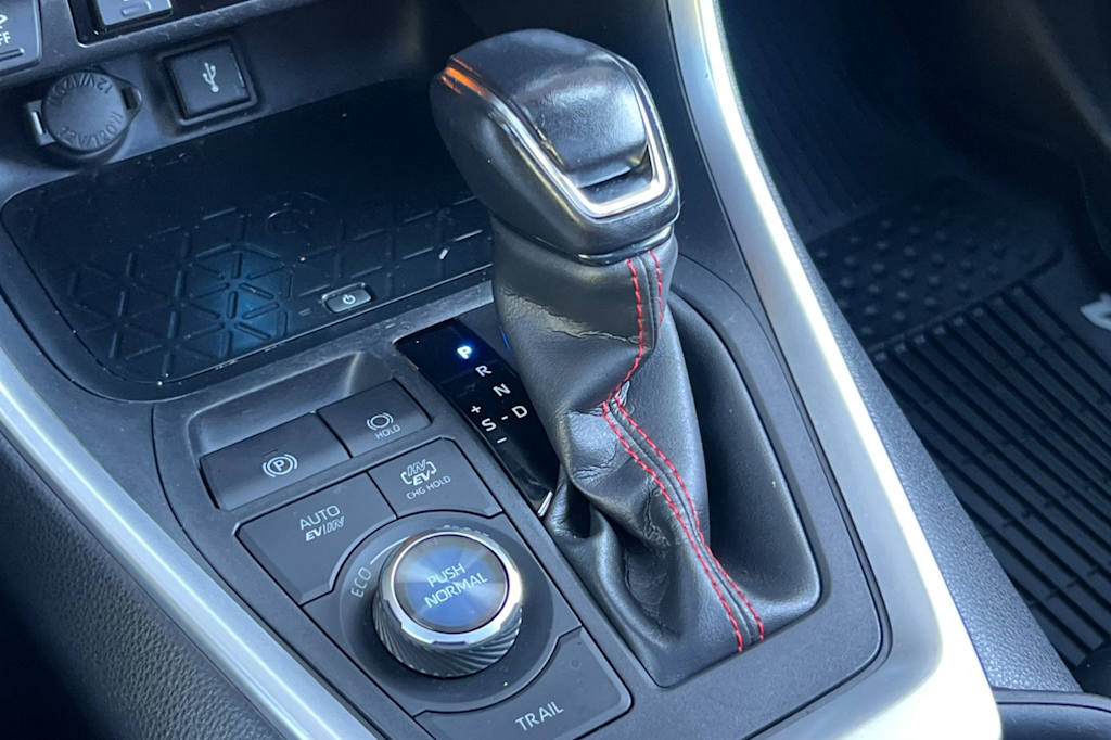 Thumbnail: 2021 Toyota RAV4 - 14