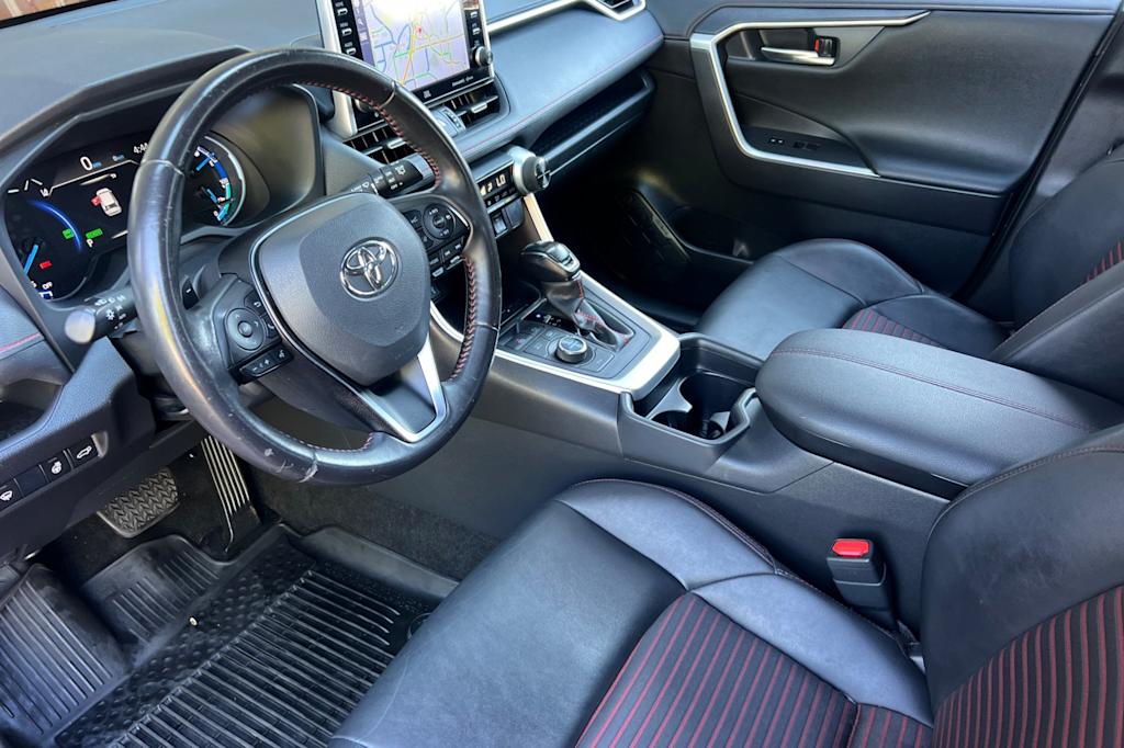 Thumbnail: 2021 Toyota RAV4 - 10