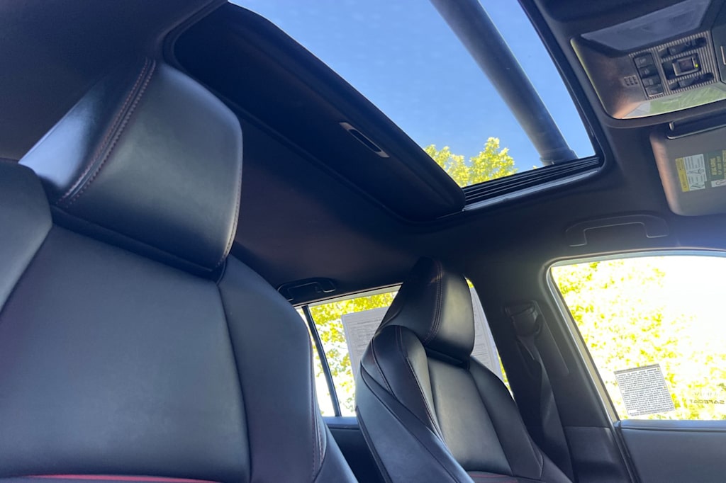 Thumbnail: 2021 Toyota RAV4 - 23