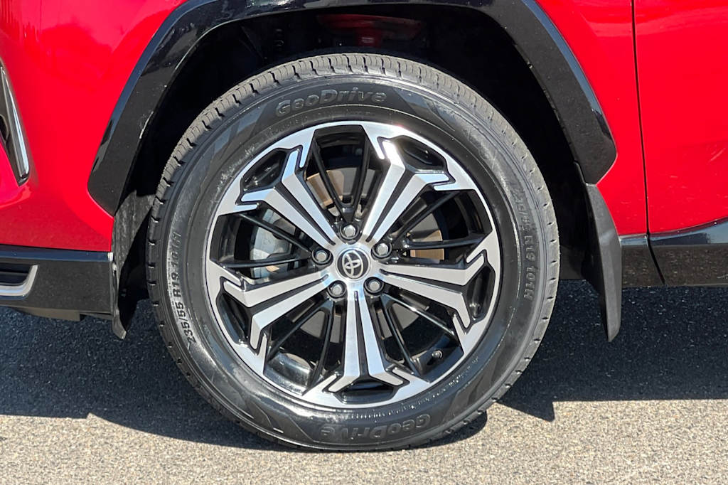 Thumbnail: 2021 Toyota RAV4 - 8