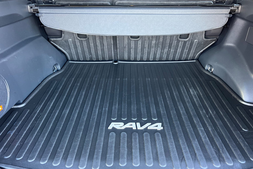 Thumbnail: 2021 Toyota RAV4 - 7