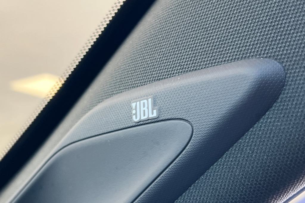 Thumbnail: 2019 Toyota RAV4 - 16