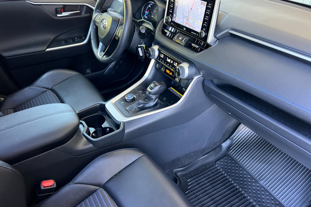 Thumbnail: 2019 Toyota RAV4 - 11
