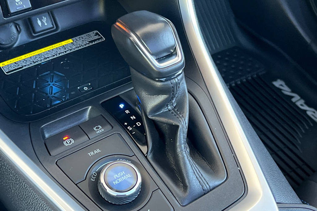 Thumbnail: 2019 Toyota RAV4 - 13