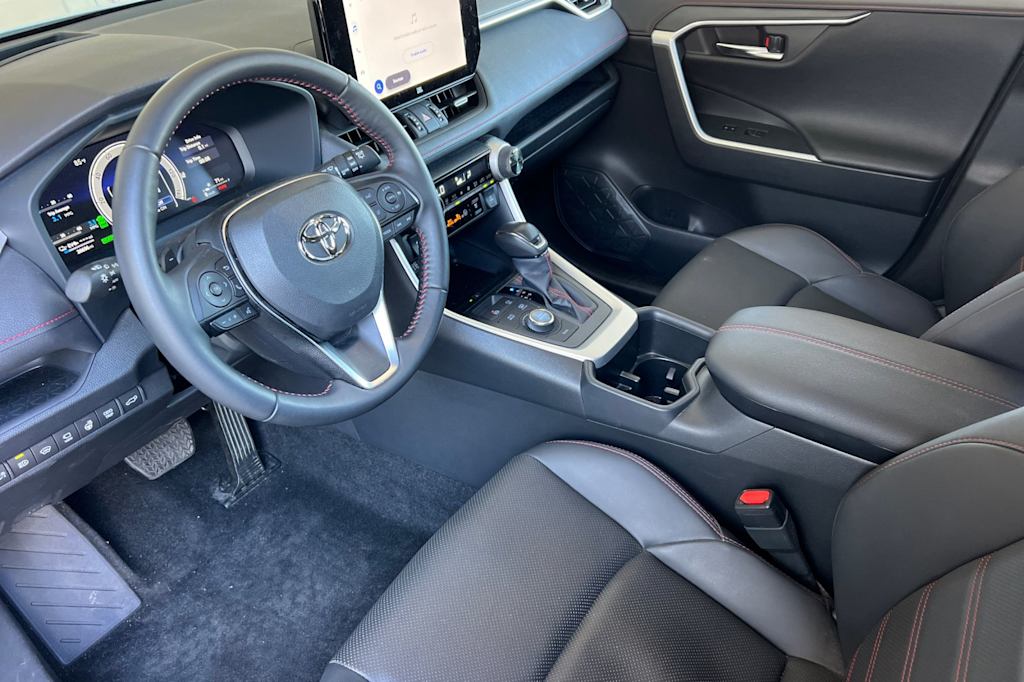 Thumbnail: 2025 Toyota RAV4 - 2