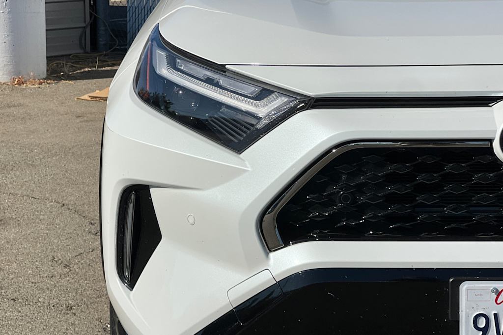 Thumbnail: 2025 Toyota RAV4 - 18
