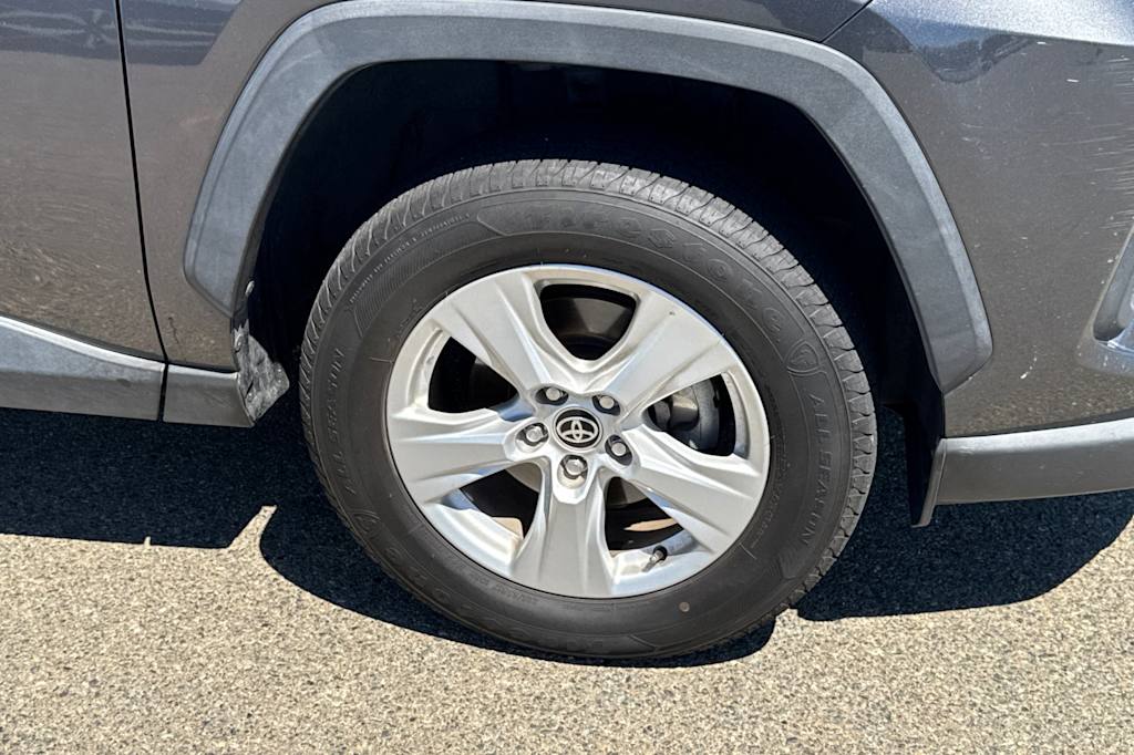 Thumbnail: 2020 Toyota RAV4 - 19