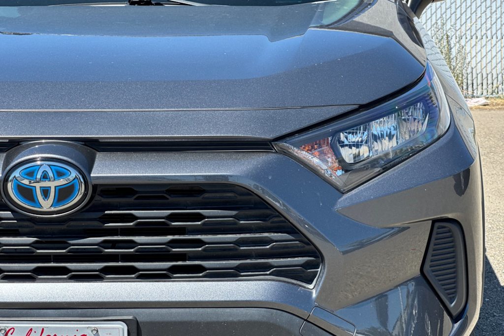 Thumbnail: 2020 Toyota RAV4 - 15