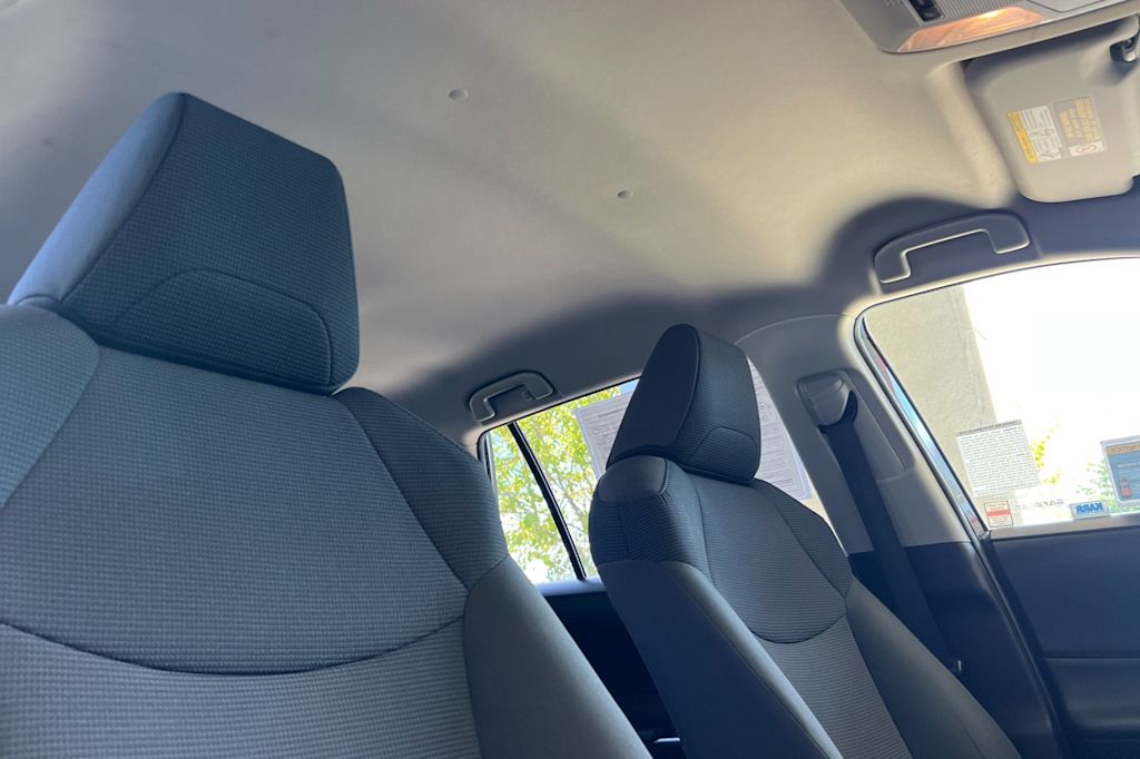 Thumbnail: 2020 Toyota RAV4 - 24