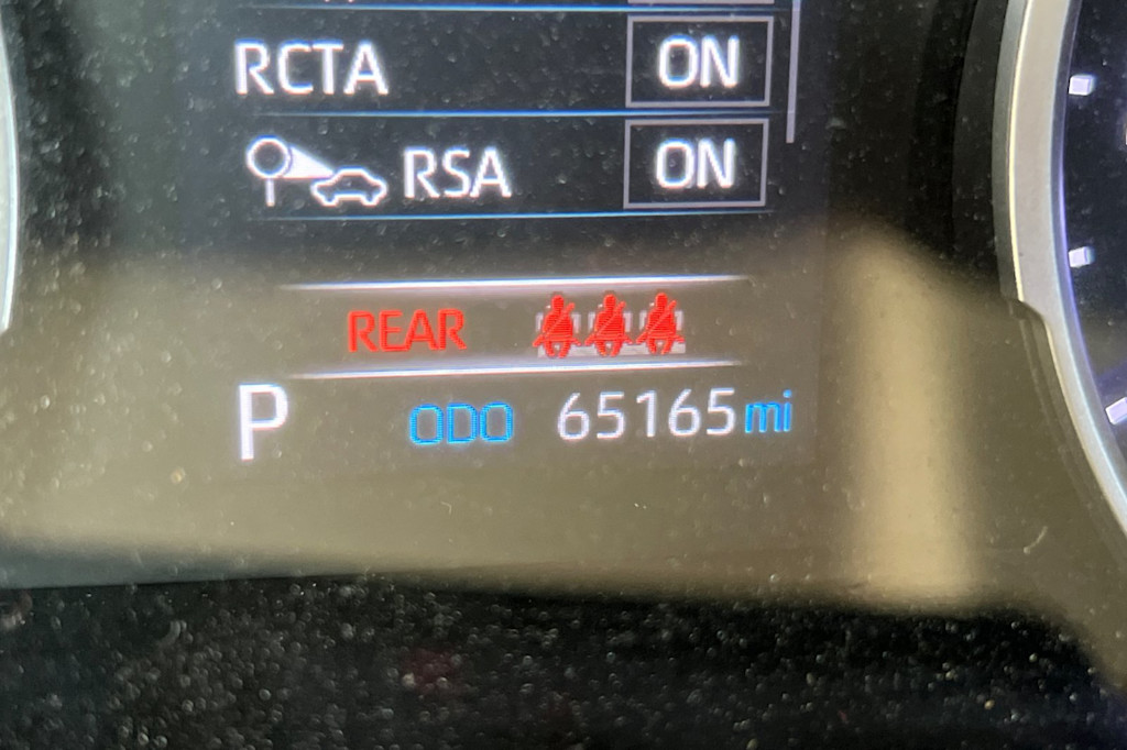 Thumbnail: 2020 Toyota RAV4 - 31