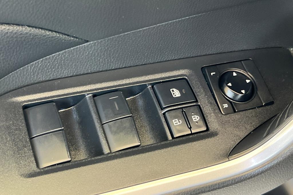 Thumbnail: 2020 Toyota RAV4 - 22