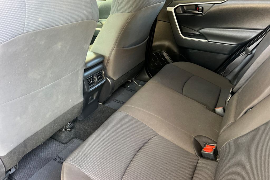 Thumbnail: 2020 Toyota RAV4 - 10