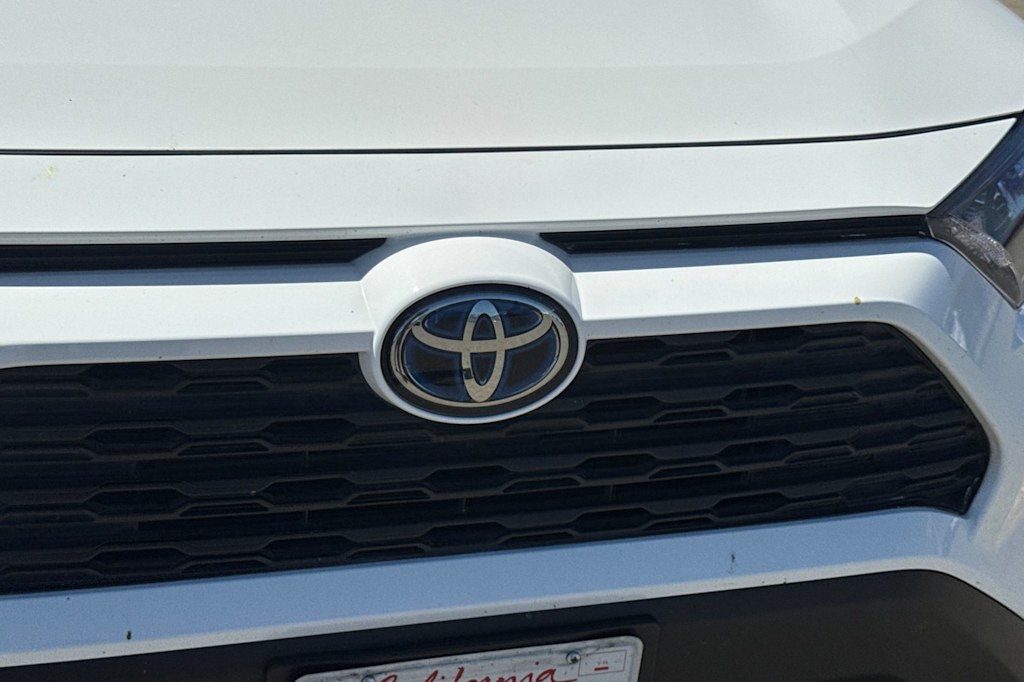 Thumbnail: 2020 Toyota RAV4 - 7