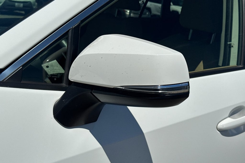 Thumbnail: 2020 Toyota RAV4 - 9