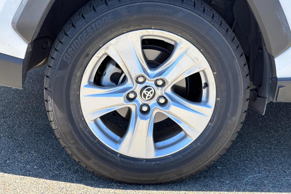 Thumbnail: 2020 Toyota RAV4 - 22