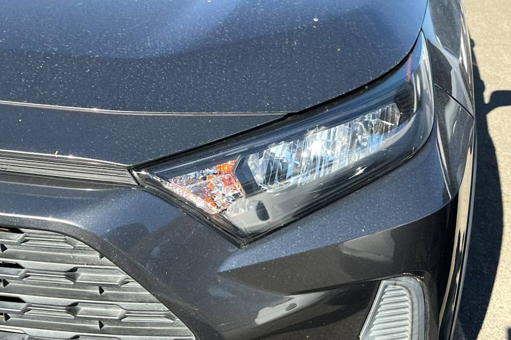 Thumbnail: 2020 Toyota RAV4 - 14