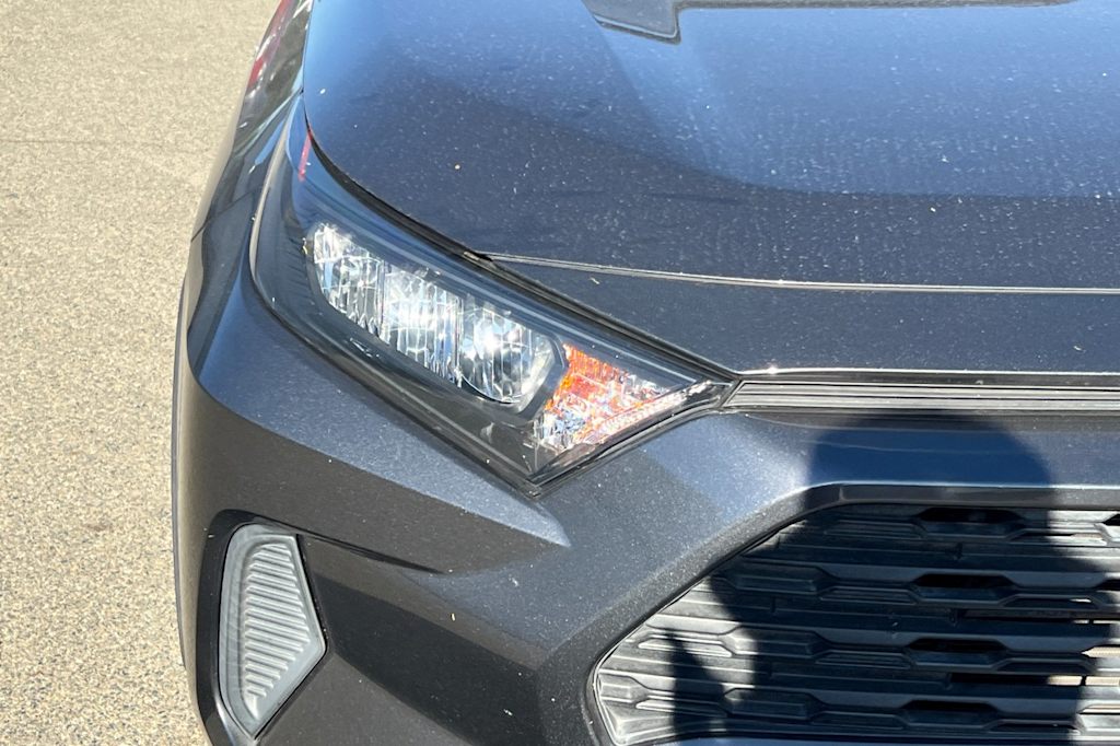 Thumbnail: 2020 Toyota RAV4 - 16