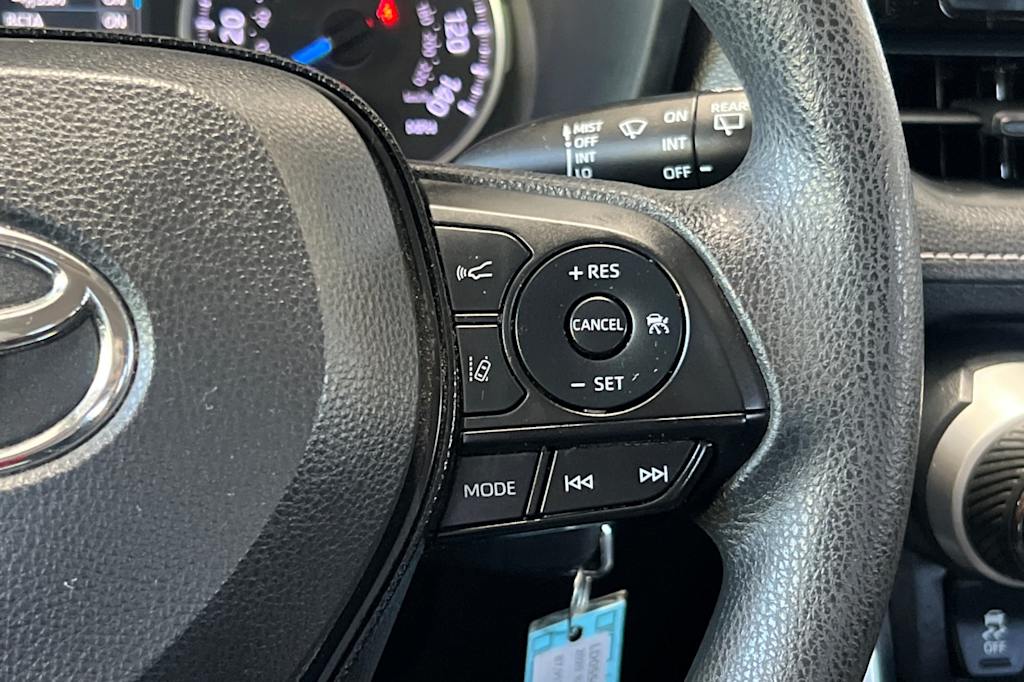 Thumbnail: 2020 Toyota RAV4 - 28
