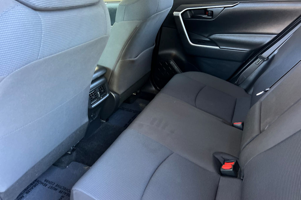 Thumbnail: 2020 Toyota RAV4 - 10