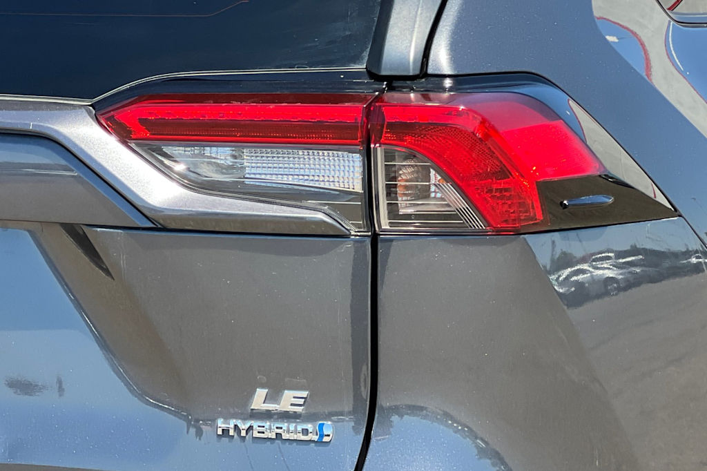 Thumbnail: 2020 Toyota RAV4 - 31