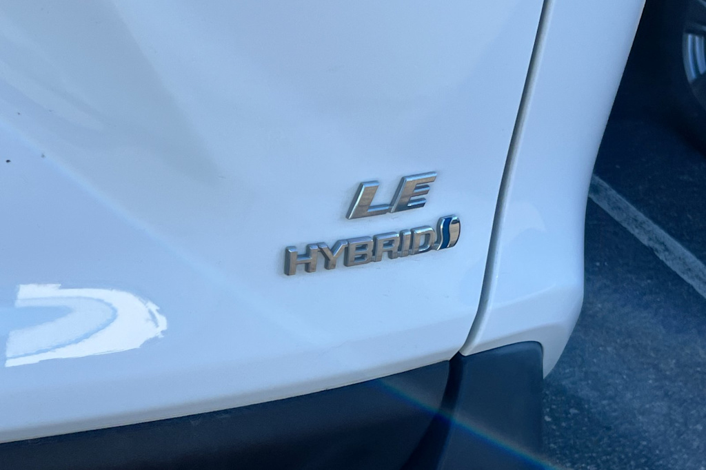 Thumbnail: 2022 Toyota RAV4 - 22
