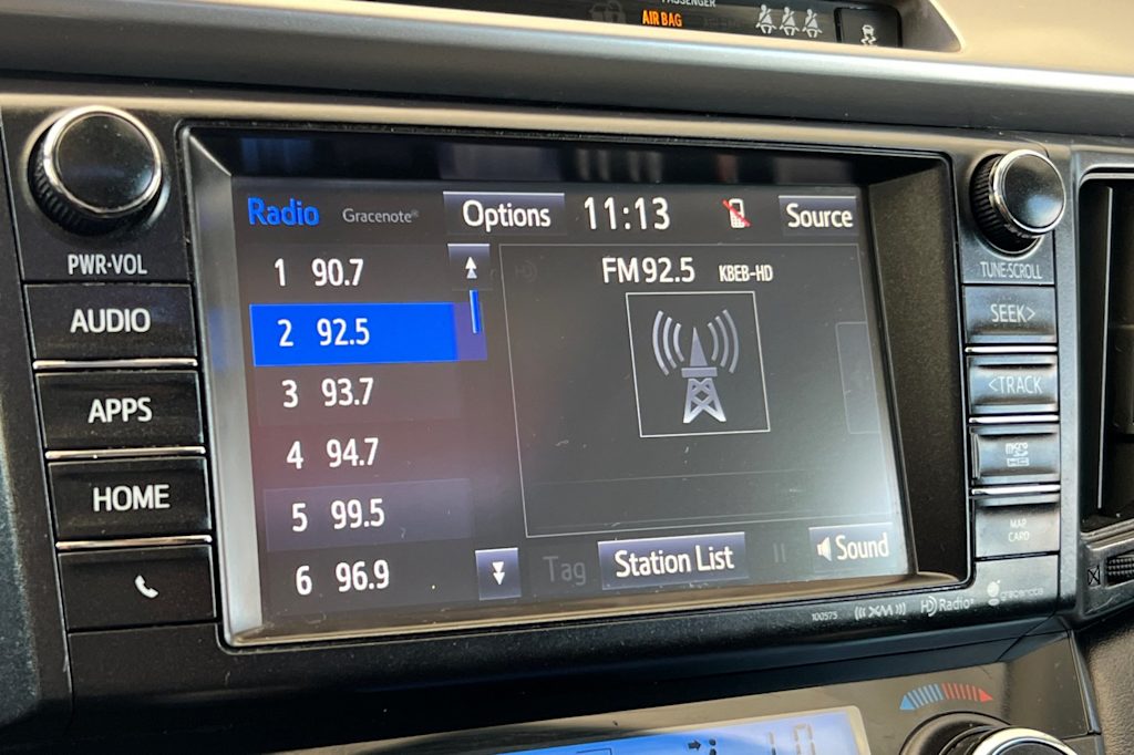 Thumbnail: 2017 Toyota RAV4 - 12