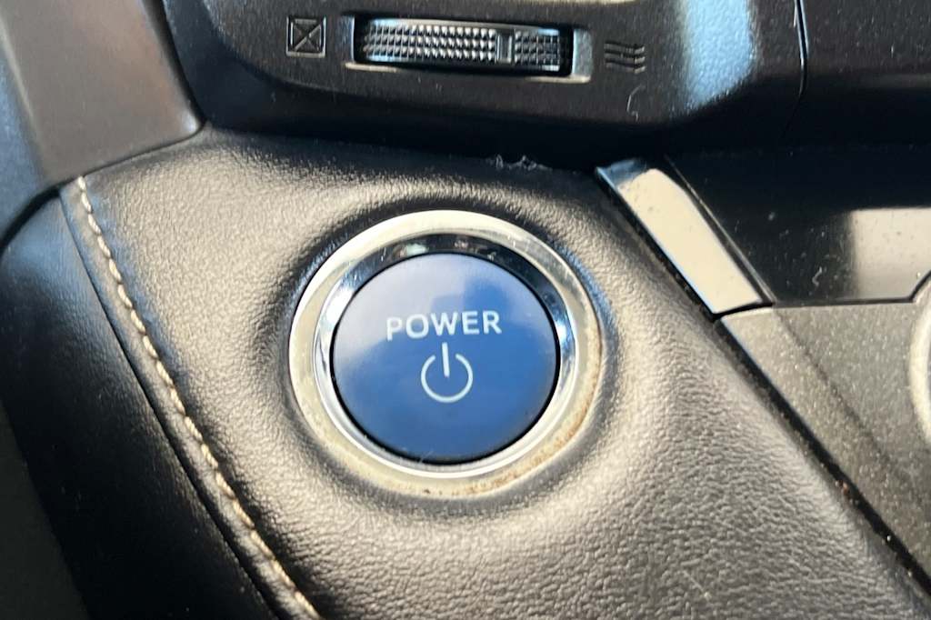 Thumbnail: 2017 Toyota RAV4 - 26