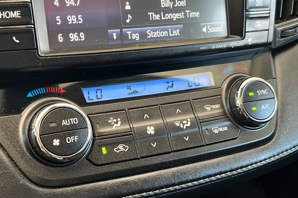 Thumbnail: 2017 Toyota RAV4 - 25