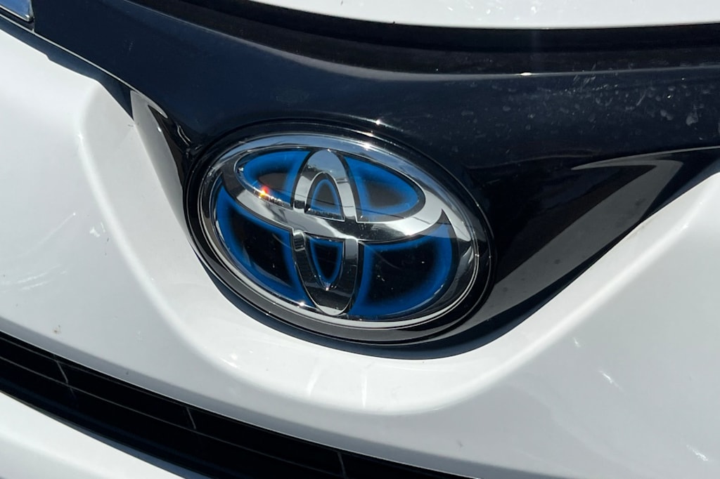 Thumbnail: 2017 Toyota RAV4 - 5